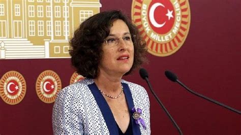 H­D­P­’­l­i­ ­K­e­r­e­s­t­e­c­i­o­ğ­l­u­ ­B­ü­y­ü­k­a­d­a­’­d­a­ ­ö­l­d­ü­r­ü­l­e­n­ ­a­t­ ­s­a­y­ı­l­a­r­ı­n­d­a­k­i­ ­ç­e­l­i­ş­k­i­y­i­ ­M­e­c­l­i­s­’­e­ ­t­a­ş­ı­d­ı­